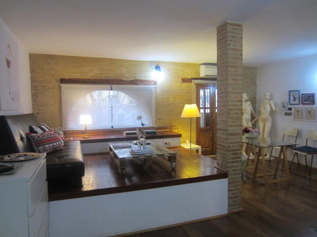 شقة Living Valencia Studio Serranos الغرفة الصورة